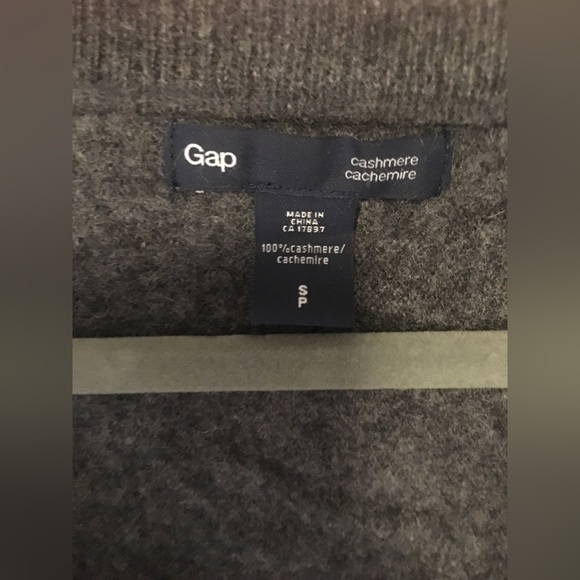 Cashmere Gap Sweater - Picture 5 of 6